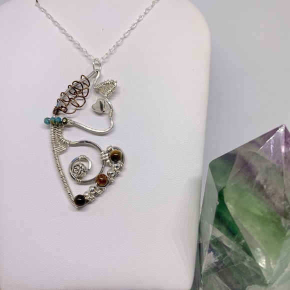 Handmade wire wrapped cat pendant - Picture 5 of 7